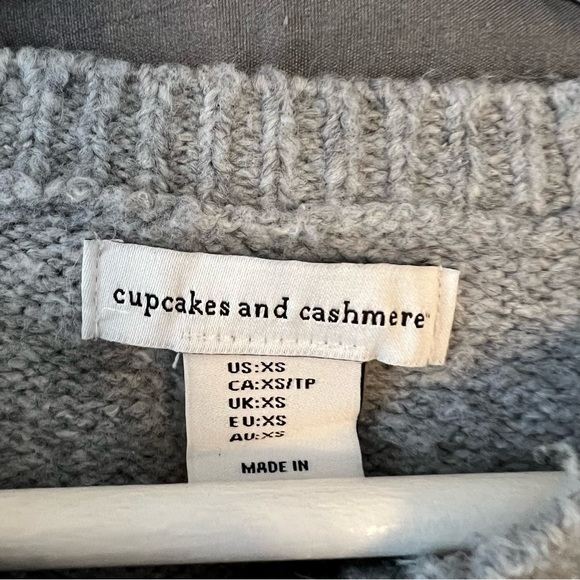 Cupcakes and Cashmere Grey Fuzzy Knit Boston Terrier Dog Sweater sz XS - Picture 10 of 13